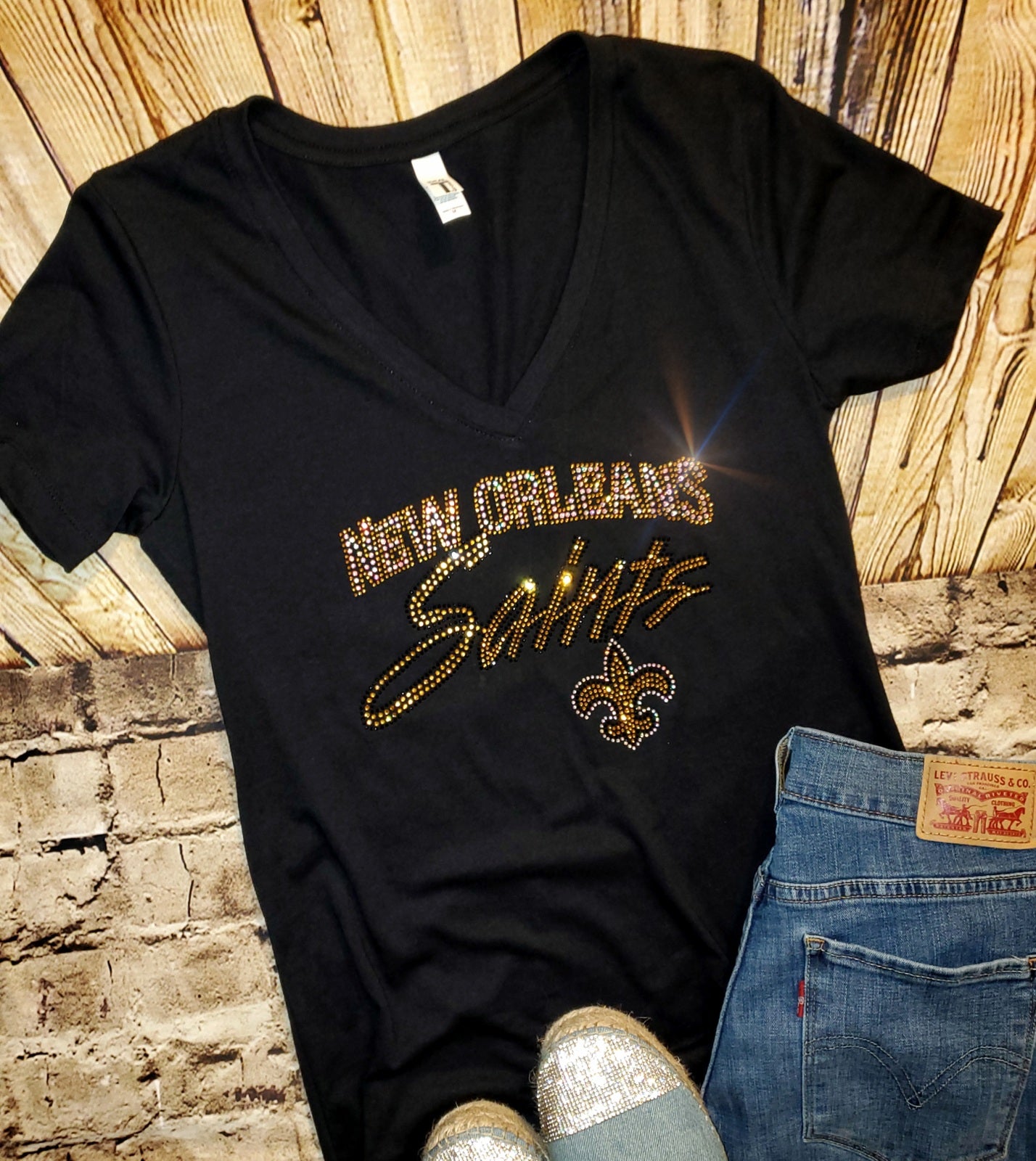 Rhinestone New Orleans Saints Women's Relaxed Fit V-Neck T-shirt Bling New Orleans Saints Top