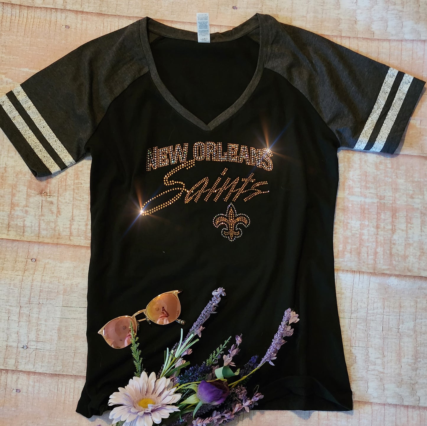 Rhinestone New Orleans Saints Women's Relaxed Fit V-Neck T-shirt Striped Sleeve Bling Saints