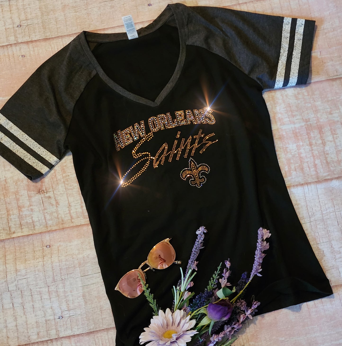 Rhinestone New Orleans Saints Women's Relaxed Fit V-Neck T-shirt Striped Sleeve Bling Saints