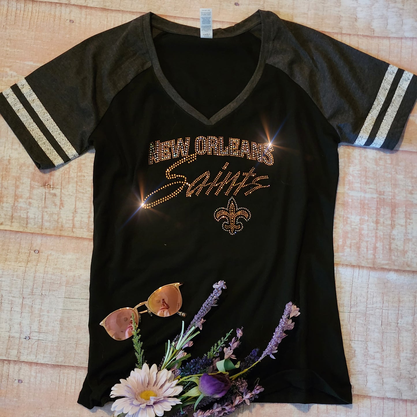 Rhinestone New Orleans Saints Women's Relaxed Fit V-Neck T-shirt Striped Sleeve Bling Saints