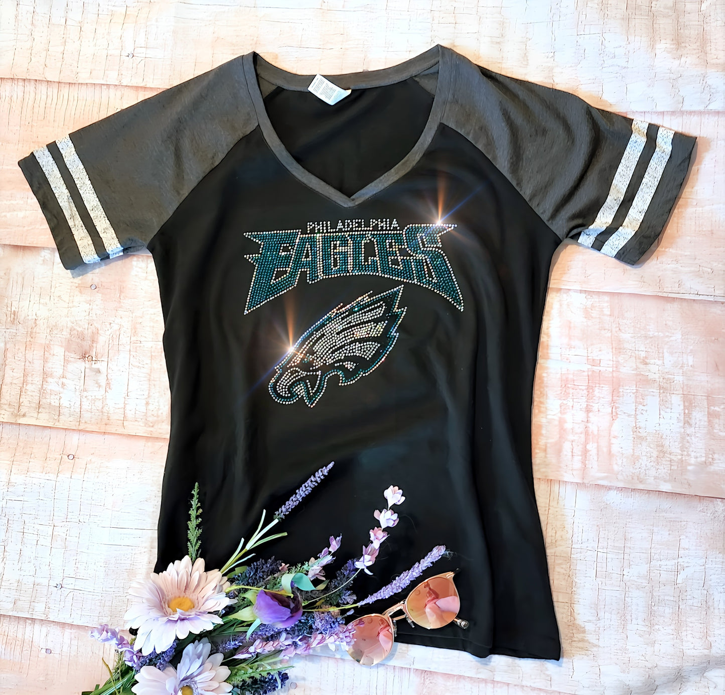 Rhinestone Eagles Women's Relaxed Fit V-Neck T-shirt Striped Sleeve Bling Philadelphia Eagles