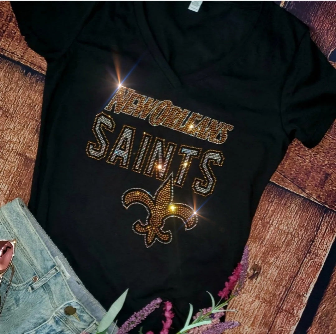 Rhinestone New Orleans Saints Women's Relaxed Fit V-Neck T-shirt Bling New Orleans Saints Top